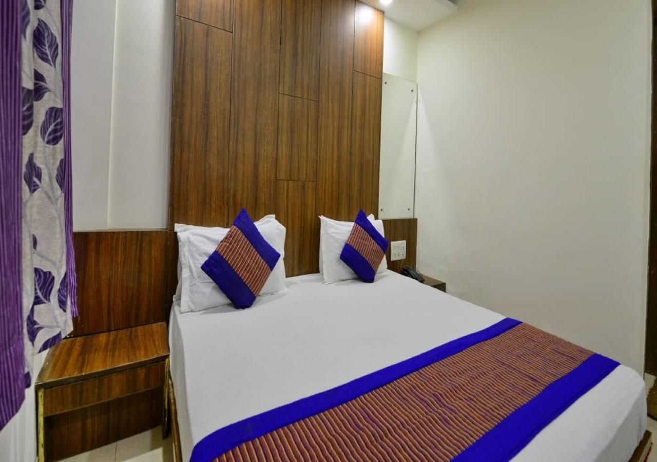 Hotel Perfect Spot- Main Bazar - Walking Metro Station Nova Deli Exterior foto
